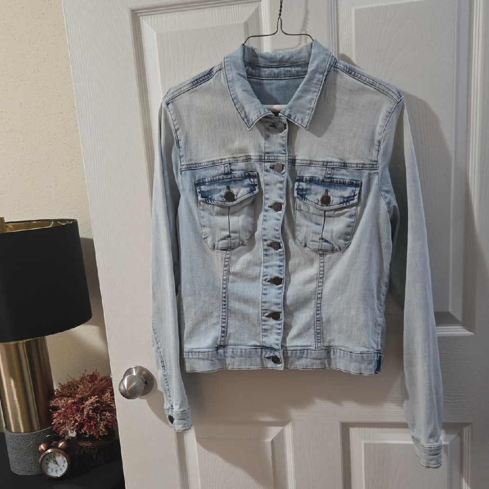 Light Blue Denim Jacket - Picture 8 of 10